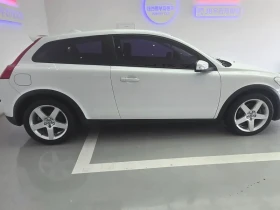 Volvo C30 D4 1St Generation | Auto.bg — изображение 6 Volvo C30 D4 1St Generation | Auto.bg — изображение 6