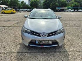 Toyota Auris ХИБРИДЕН.