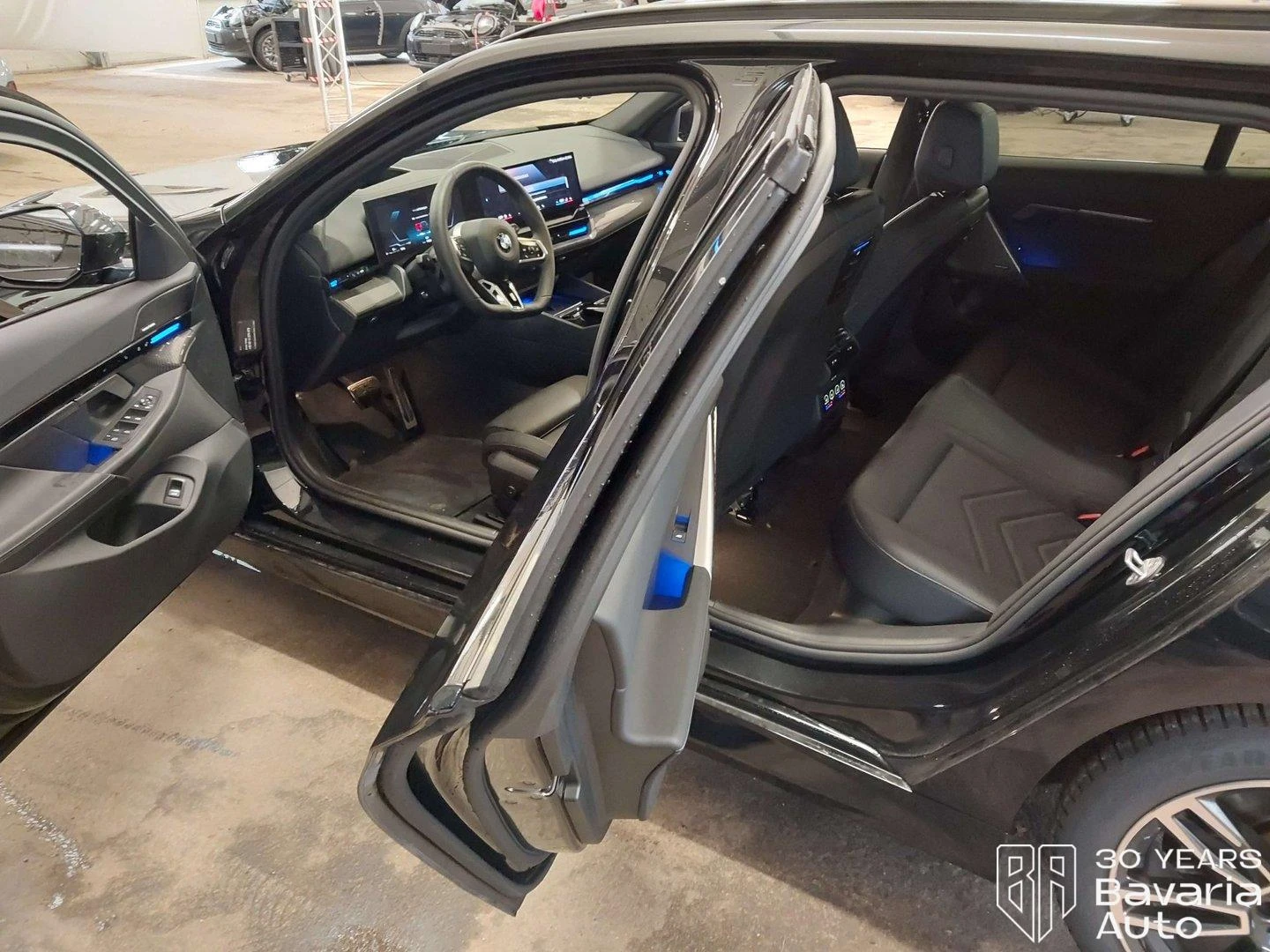 BMW 520 i Touring M Sport Paket Steptronic - изображение 5 | Auto.bg BMW 520 i Touring M Sport Paket Steptronic - изображение 5