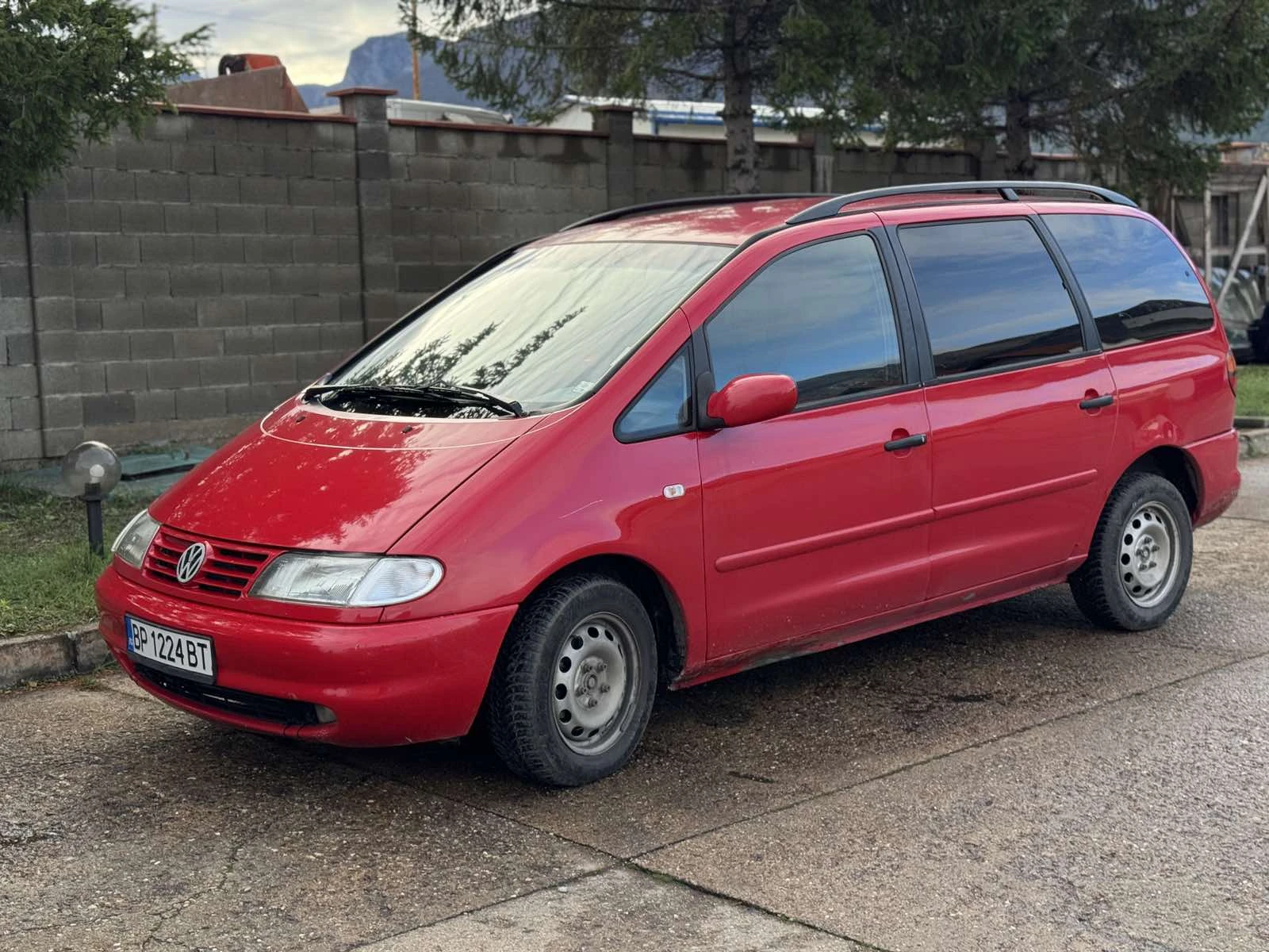 VW Sharan 1.9tdi | Auto.bg — изображение 1 VW Sharan 1.9tdi | Auto.bg — изображение 1