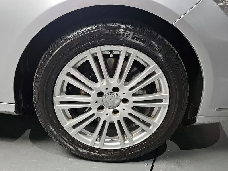 Mercedes-Benz E 300 Elegance - изображение 5 | Auto.bg Mercedes-Benz E 300 Elegance - изображение 5