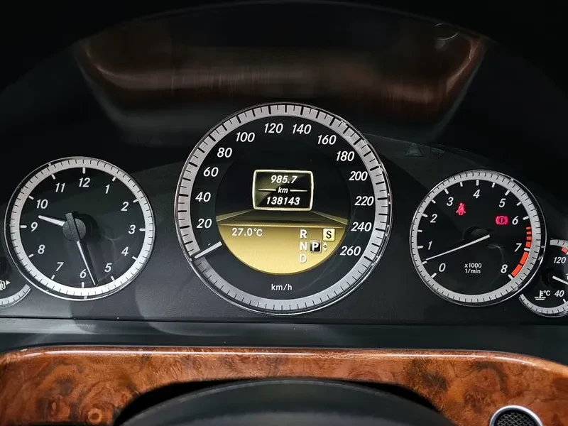 Mercedes-Benz E 300 Elegance - изображение 8 | Auto.bg Mercedes-Benz E 300 Elegance - изображение 8