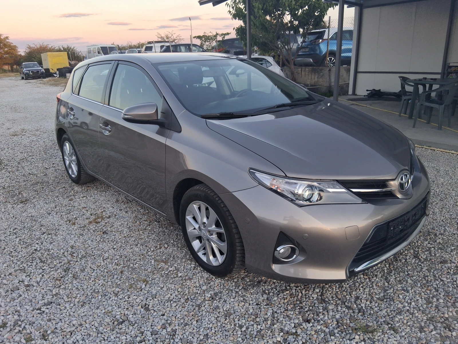 Toyota Auris 1.6 бензин | Auto.bg — изображение 1 Toyota Auris 1.6 бензин | Auto.bg — изображение 1