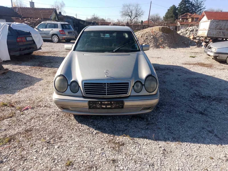 Mercedes-Benz E 220 - 100 € / 195.58 лв. - 28588421 1 | Car24.bg Mercedes-Benz E 220 - 100 € / 195.58 лв. - 28588421 1