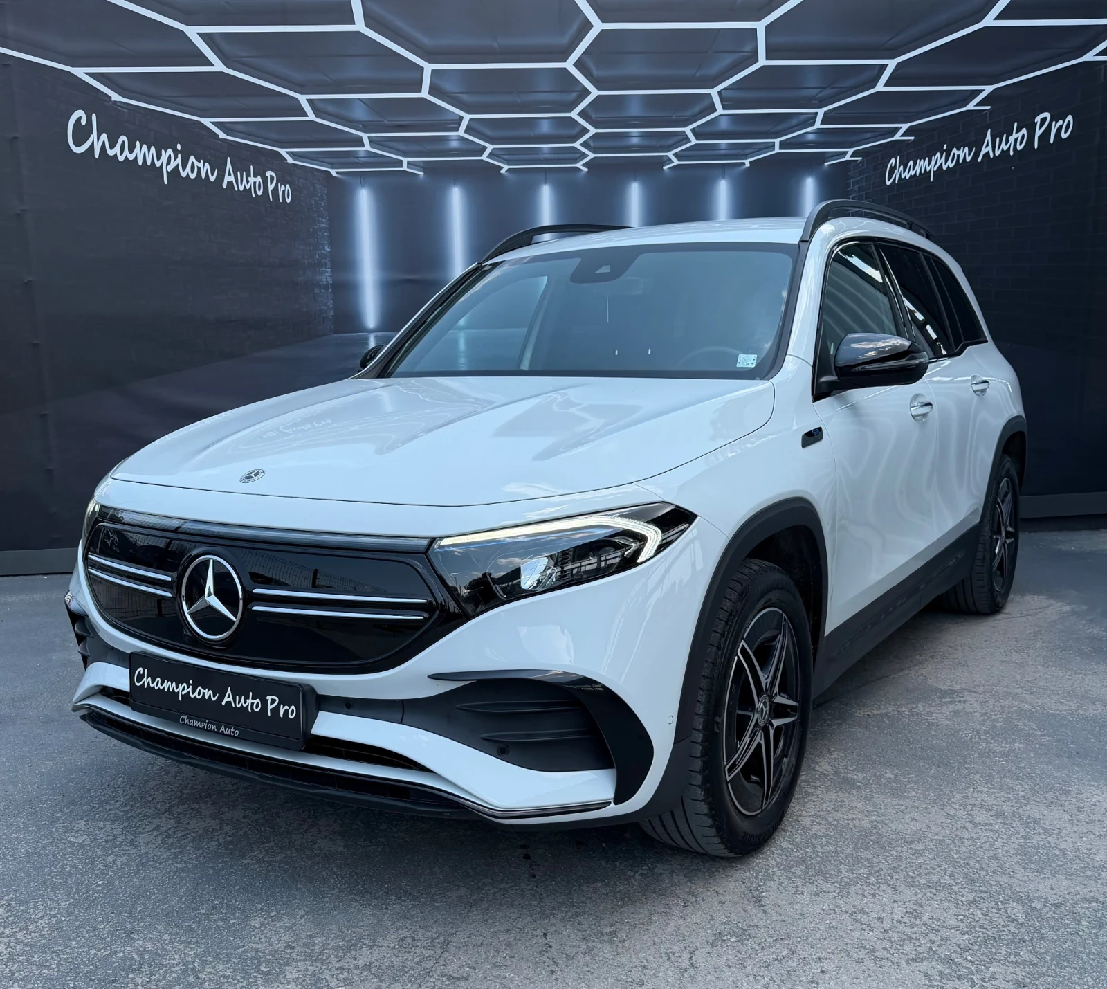 Mercedes-Benz EQB 350 Amg line 4Matic | Auto.bg — изображение 1 Mercedes-Benz EQB 350 Amg line 4Matic | Auto.bg — изображение 1