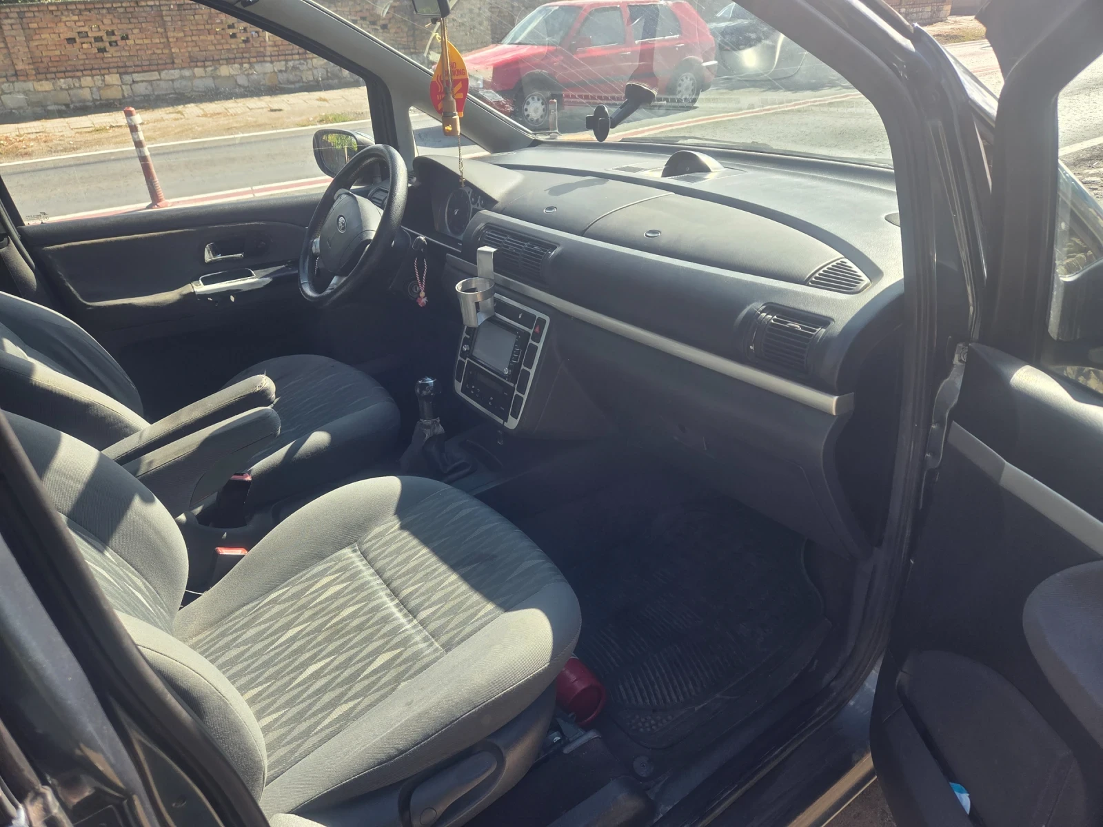 Ford Galaxy 1.9 TDI 116к.с - изображение 5 | Auto.bg Ford Galaxy 1.9 TDI 116к.с - изображение 5