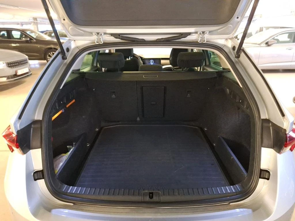 Skoda Octavia 2.0 TDI Clever Автомат - изображение 5 | Auto.bg Skoda Octavia 2.0 TDI Clever Автомат - изображение 5