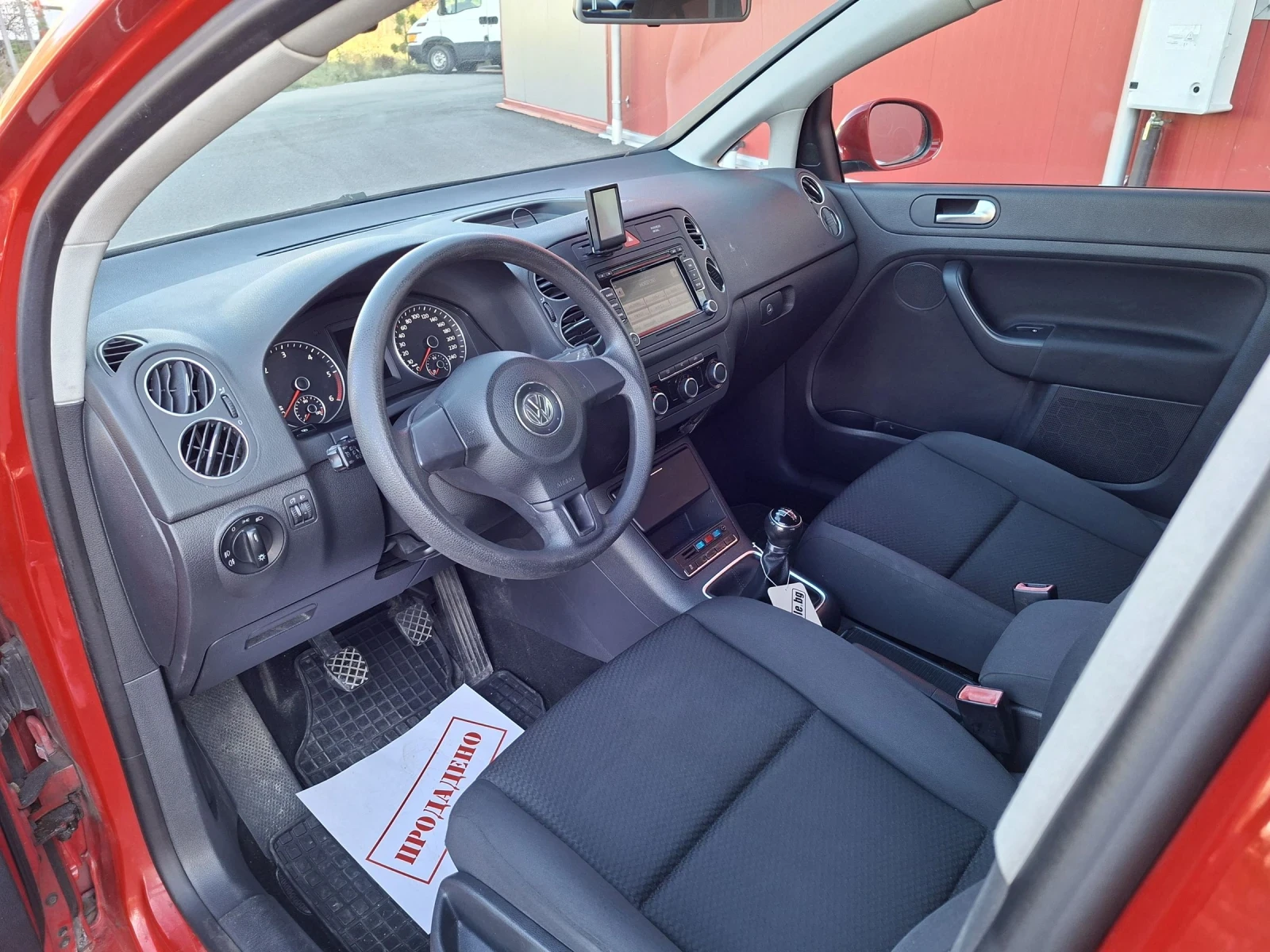 VW Golf Plus 1.6 TDI.90кс.GOLF 6 - изображение 9 | Auto.bg VW Golf Plus 1.6 TDI.90кс.GOLF 6 - изображение 9