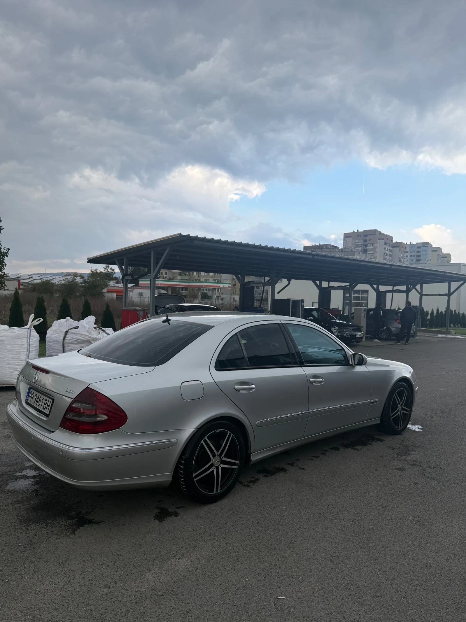 Mercedes-Benz E 220  - изображение 2 | Auto.bg Mercedes-Benz E 220  - изображение 2