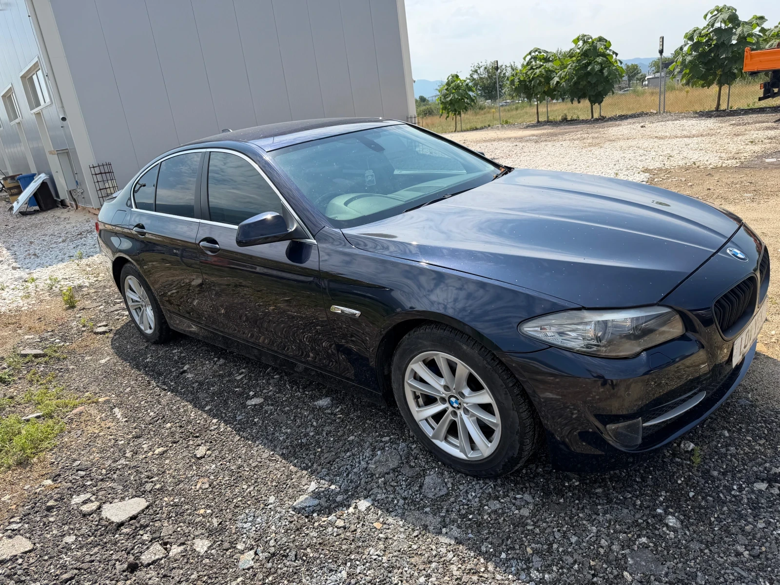 BMW 520 Може и на Части | Auto.bg — изображение 1 BMW 520 Може и на Части | Auto.bg — изображение 1
