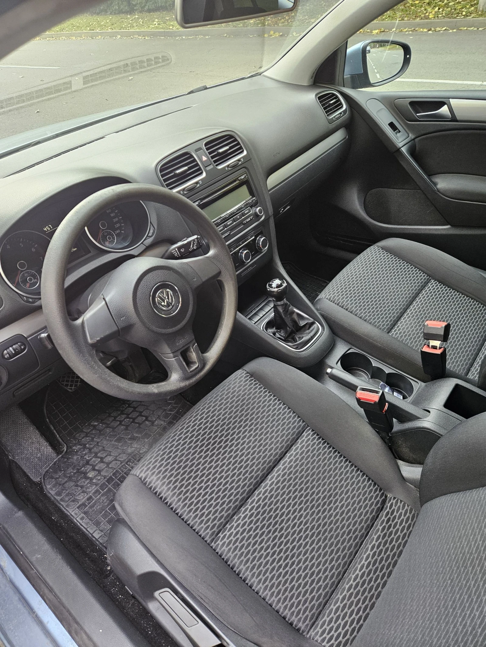 VW Golf 1.4i - изображение 4 | Auto.bg VW Golf 1.4i - изображение 4