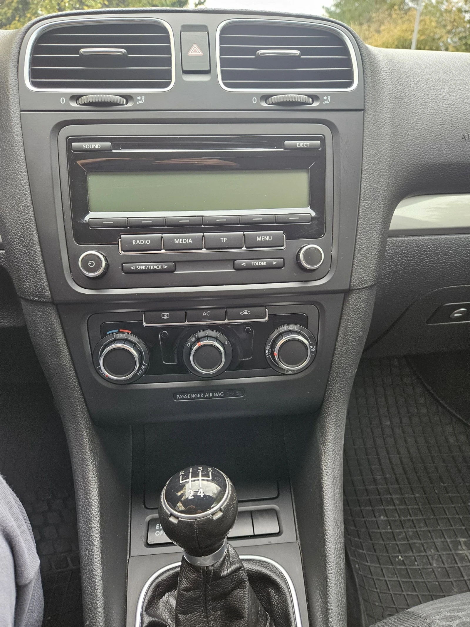 VW Golf 1.4i - изображение 6 | Auto.bg VW Golf 1.4i - изображение 6