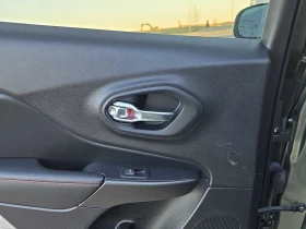 Jeep Cherokee * Trailhawk Elite * CARFAX * БЕЗ ПЪРВОНАЧАЛНА ВНОС - 29400 лв. / 15031.98 € - 27489770 11 | Car24.bg Jeep Cherokee * Trailhawk Elite * CARFAX * БЕЗ ПЪРВОНАЧАЛНА ВНОС - 29400 лв. / 15031.98 € - 27489770 11