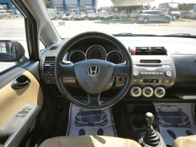 Honda Jazz 1.3i КЛИМАТИК - РЕГИСТРИРАН | Auto.bg — изображение 14 Honda Jazz 1.3i КЛИМАТИК - РЕГИСТРИРАН | Auto.bg — изображение 14