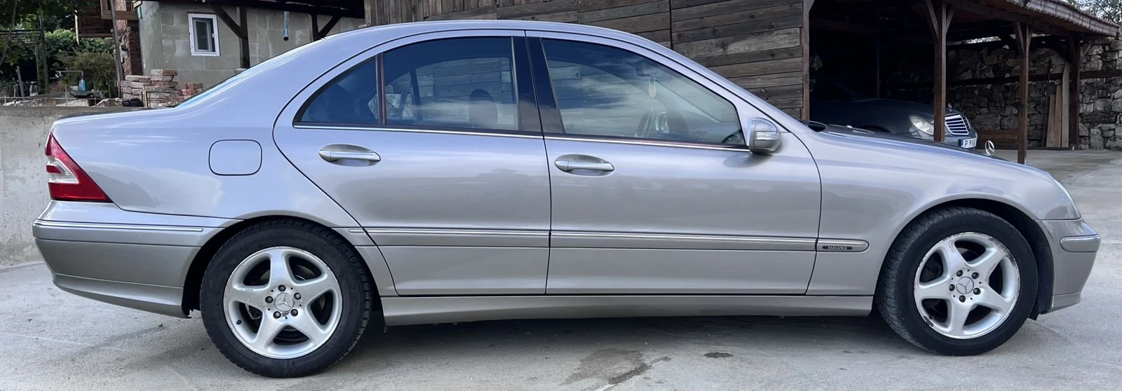 Mercedes-Benz 220  2.2 CDI - изображение 4 | Auto.bg Mercedes-Benz 220  2.2 CDI - изображение 4