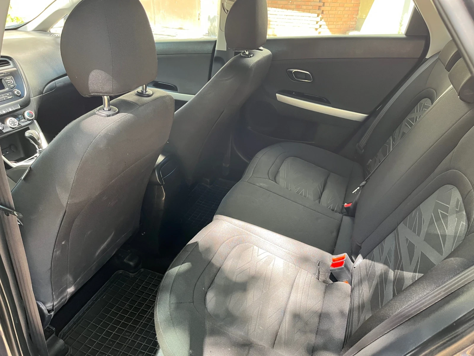 Kia Ceed SW 1.6 CRDI 16V 115кс - изображение 5 | Auto.bg Kia Ceed SW 1.6 CRDI 16V 115кс - изображение 5