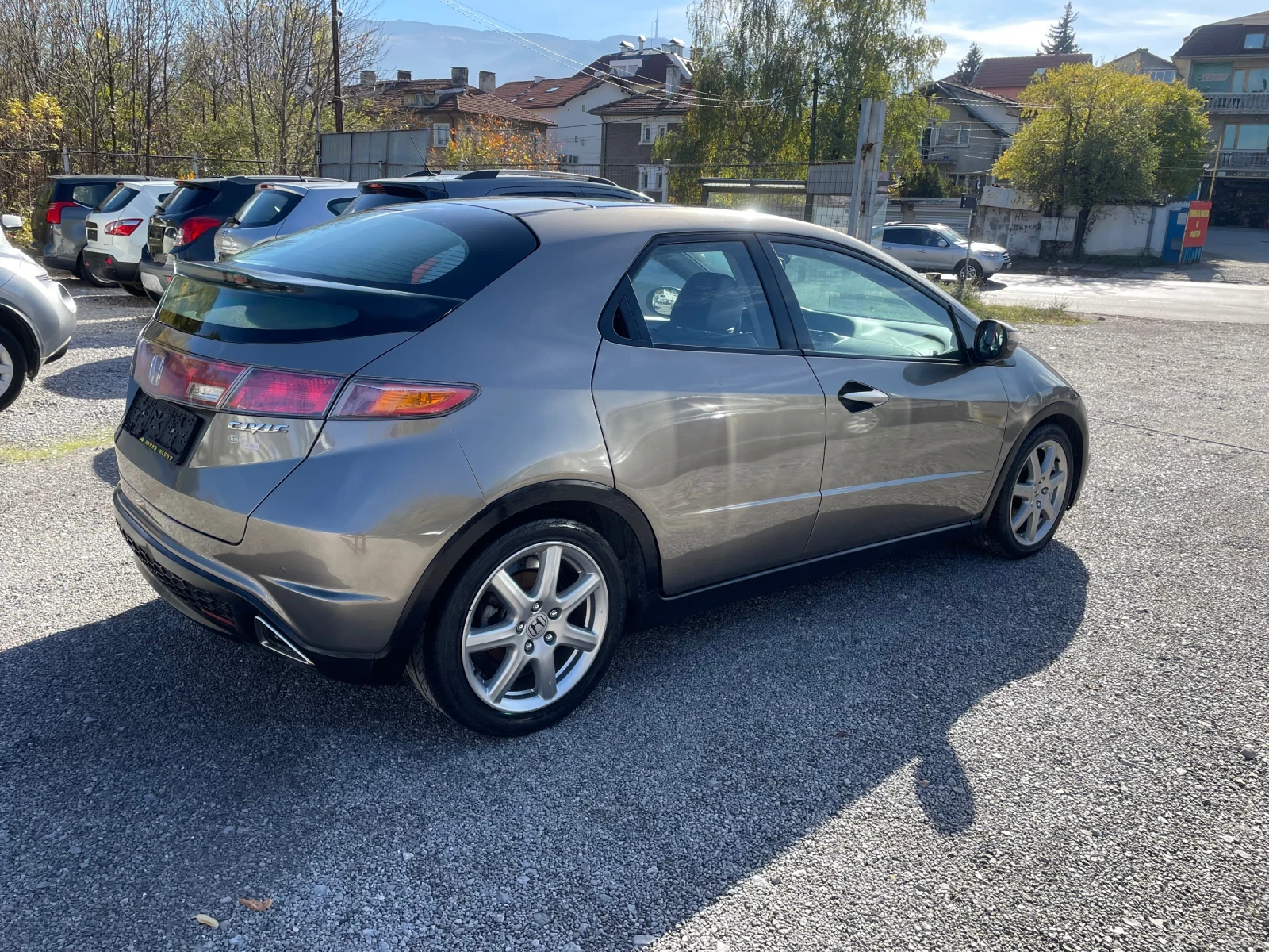 Honda Civic 2.2 DIZEL, 140 коня, ПАНОРАМА, ПАРКТРОНИК - изображение 5 | Auto.bg Honda Civic 2.2 DIZEL, 140 коня, ПАНОРАМА, ПАРКТРОНИК - изображение 5
