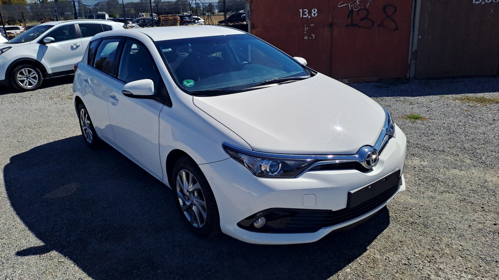 Toyota Auris 1.2it - изображение 2 | Auto.bg Toyota Auris 1.2it - изображение 2