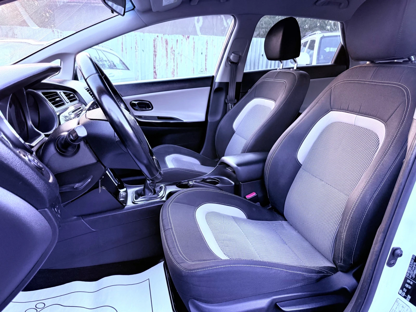 Kia Ceed 1.6 CRDI 110k.c. - изображение 10 | Auto.bg Kia Ceed 1.6 CRDI 110k.c. - изображение 10