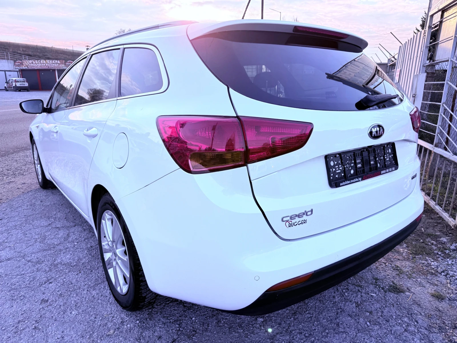 Kia Ceed 1.6 CRDI 110k.c. - изображение 8 | Auto.bg Kia Ceed 1.6 CRDI 110k.c. - изображение 8