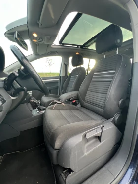 VW Touran Highline* Панорама* Нави* Камера* ДСГ-7* Подгрев* | Auto.bg — изображение 9 VW Touran Highline* Панорама* Нави* Камера* ДСГ-7* Подгрев* | Auto.bg — изображение 9