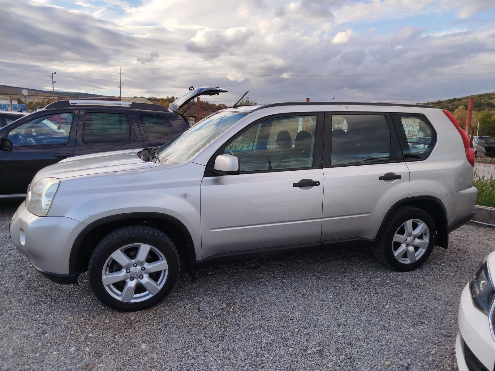 Nissan X-trail 2.0 150ps Italy - изображение 4 | Auto.bg Nissan X-trail 2.0 150ps Italy - изображение 4