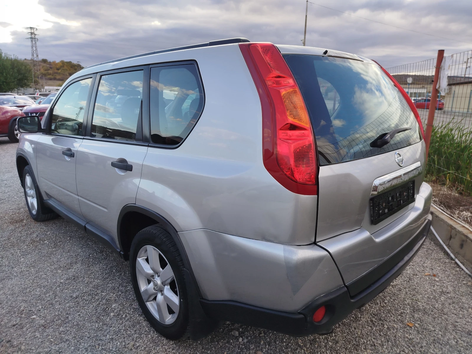 Nissan X-trail 2.0 150ps Italy - изображение 8 | Auto.bg Nissan X-trail 2.0 150ps Italy - изображение 8