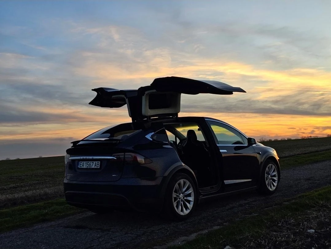 Tesla Model X X90D Лична Кола, Всички Екстри - изображение 6 | Auto.bg Tesla Model X X90D Лична Кола, Всички Екстри - изображение 6