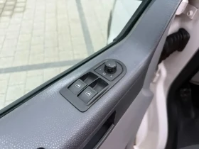 VW Transporter 2.0TDI Товаропътнически 5-местен Клима Euro 5 | Auto.bg — изображение 15 VW Transporter 2.0TDI Товаропътнически 5-местен Клима Euro 5 | Auto.bg — изображение 15
