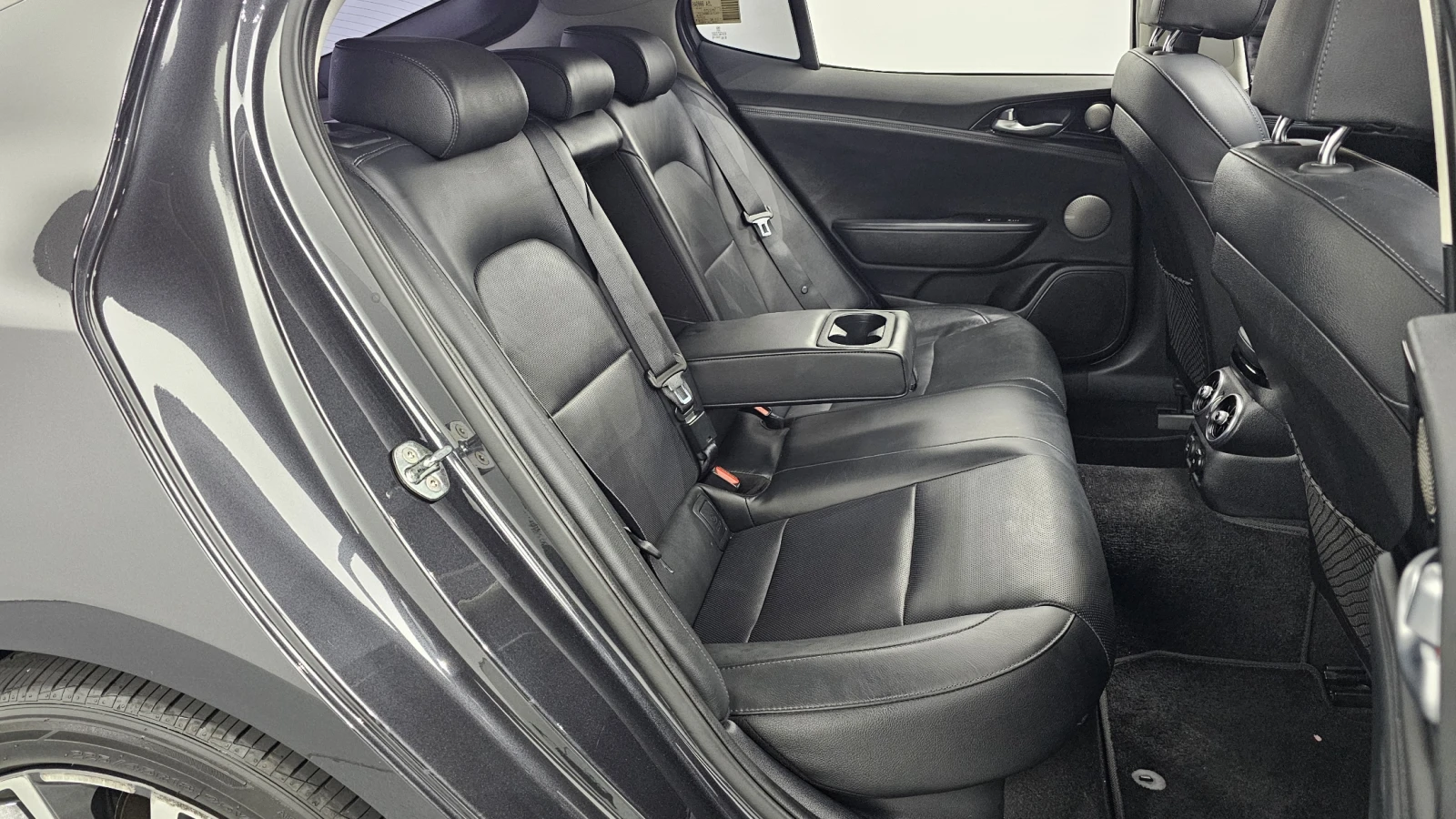 Kia Stinger 2.0T AWD PLATINUM Проверена - изображение 10 | Auto.bg Kia Stinger 2.0T AWD PLATINUM Проверена - изображение 10