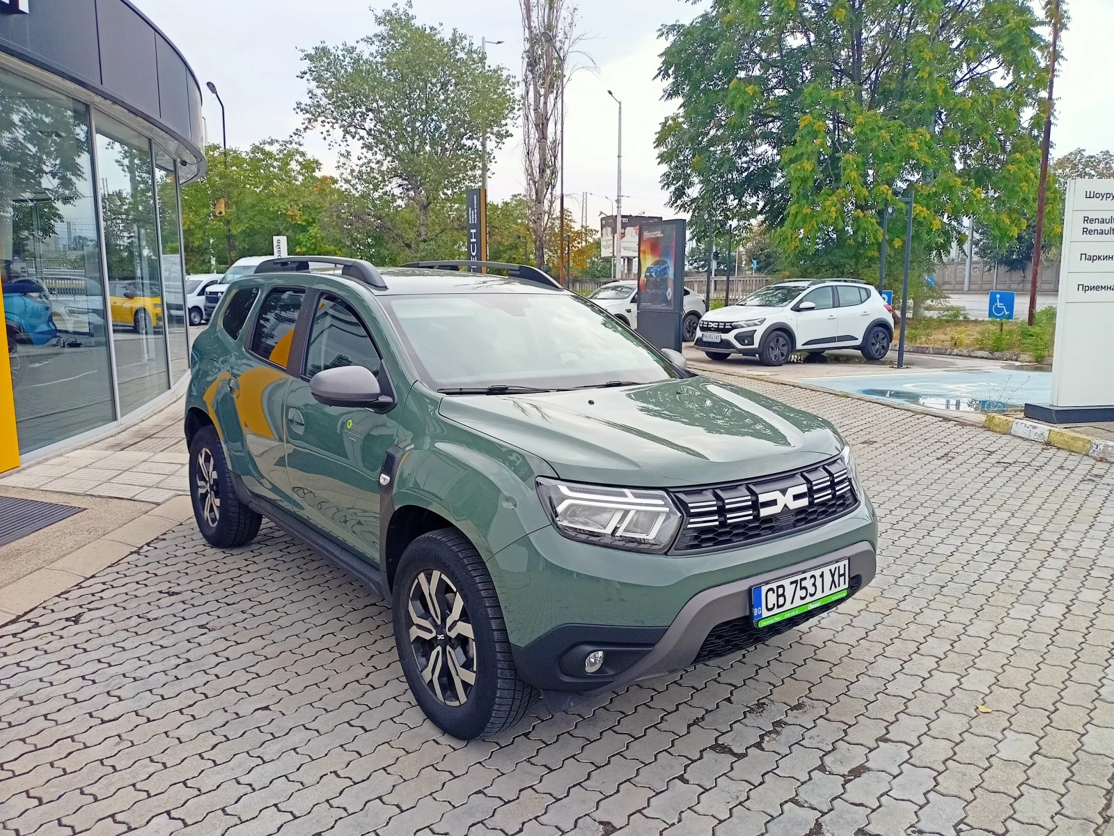 Dacia Duster 2900лв за получаване, 1.3TCe 6G-DCT - изображение 3 | Auto.bg Dacia Duster 2900лв за получаване, 1.3TCe 6G-DCT - изображение 3