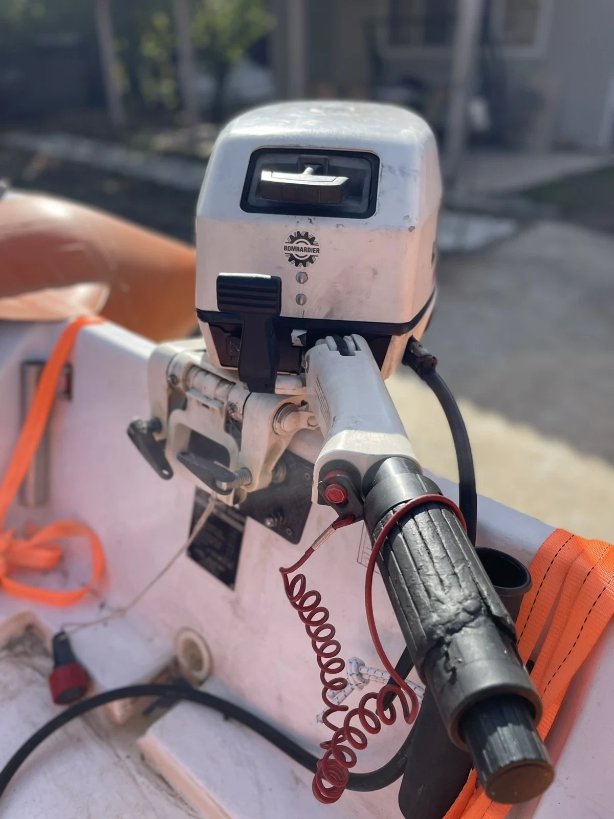 Извънбордов двигател Johnson  - изображение 4 | Auto.bg Извънбордов двигател Johnson  - изображение 4