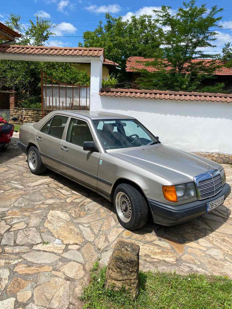 Mercedes-Benz 230 - [1] 