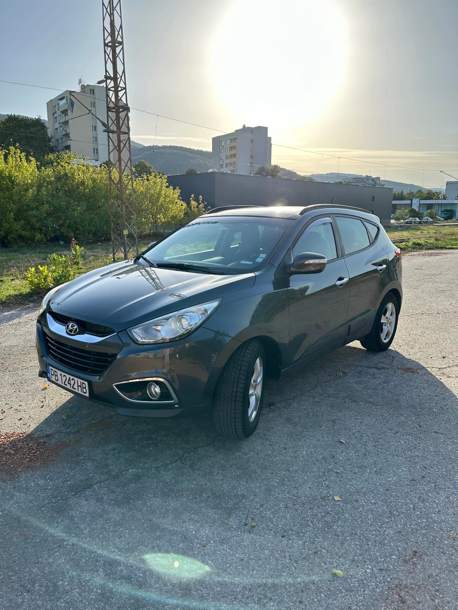 Hyundai IX35 Hyundai IX35 2.0CRDI 184к.с. Автомат* Нави* 4х4*  - изображение 3 | Auto.bg Hyundai IX35 Hyundai IX35 2.0CRDI 184к.с. Автомат* Нави* 4х4*  - изображение 3