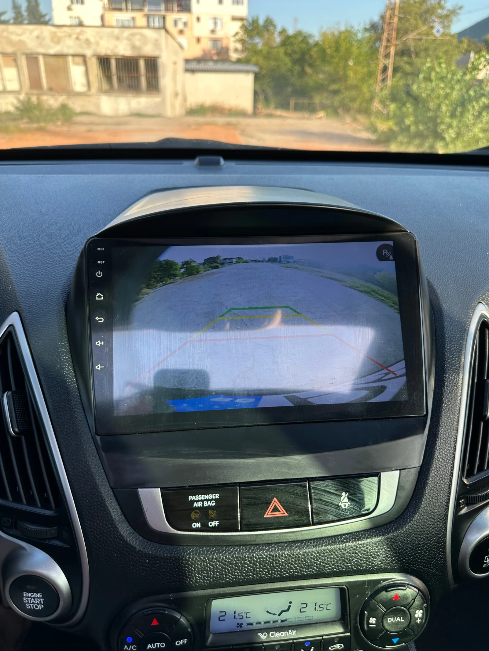 Hyundai IX35 Hyundai IX35 2.0CRDI 184к.с. Автомат* Нави* 4х4*  - изображение 10 | Auto.bg Hyundai IX35 Hyundai IX35 2.0CRDI 184к.с. Автомат* Нави* 4х4*  - изображение 10