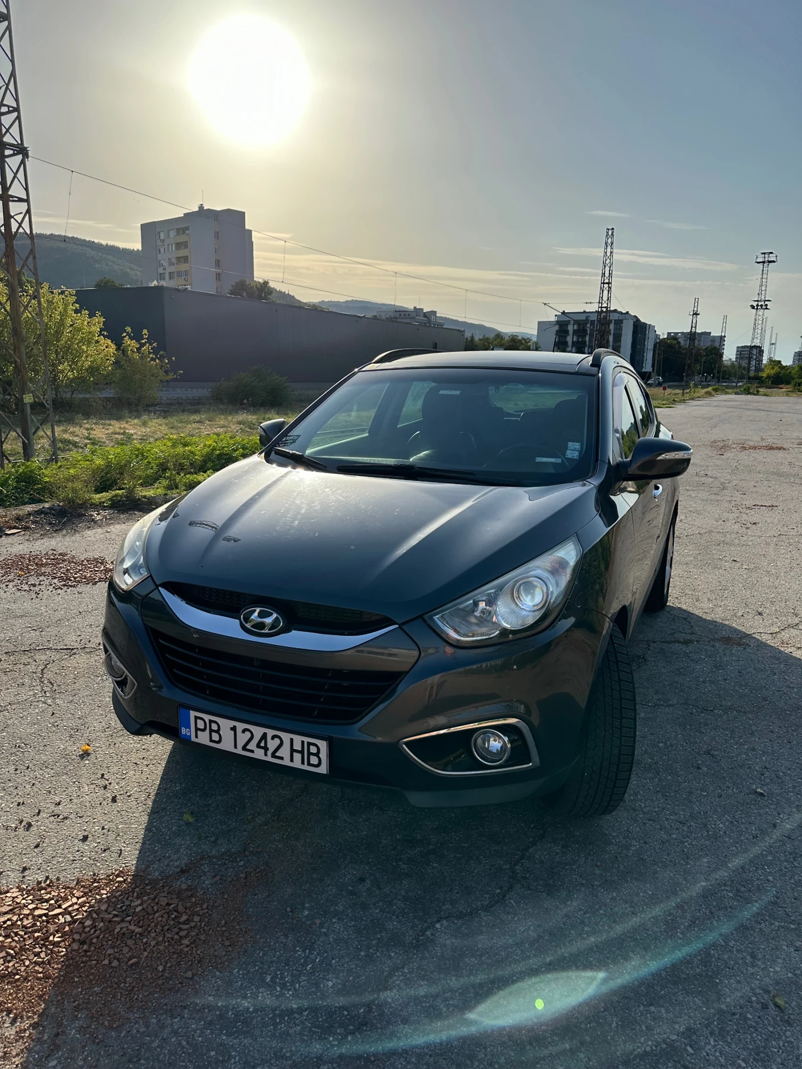 Hyundai IX35 Hyundai IX35 2.0CRDI 184к.с. Автомат* Нави* 4х4*  - изображение 2 | Auto.bg Hyundai IX35 Hyundai IX35 2.0CRDI 184к.с. Автомат* Нави* 4х4*  - изображение 2