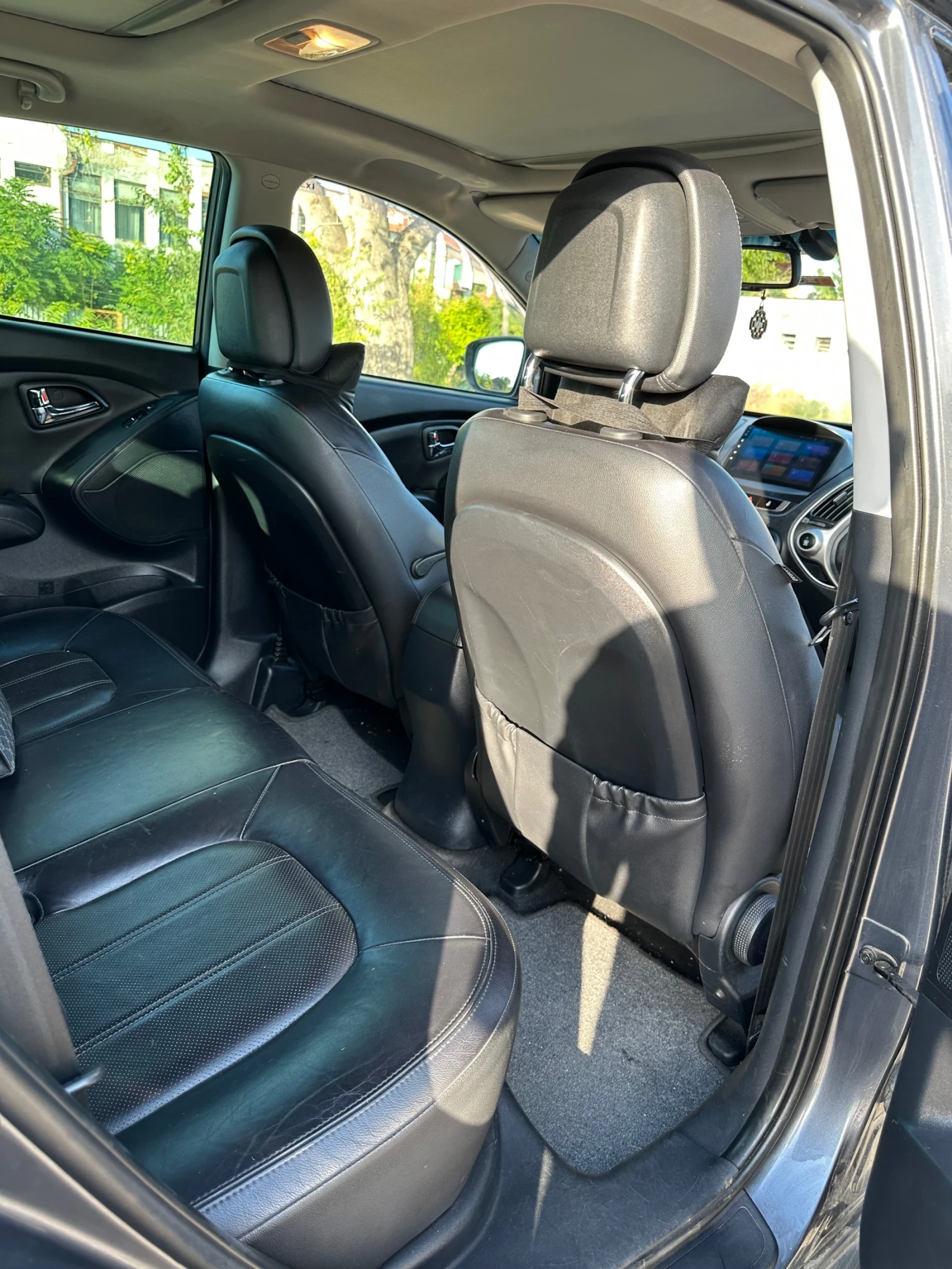 Hyundai IX35 Hyundai IX35 2.0CRDI 184к.с. Автомат* Нави* 4х4*  - изображение 7 | Auto.bg Hyundai IX35 Hyundai IX35 2.0CRDI 184к.с. Автомат* Нави* 4х4*  - изображение 7