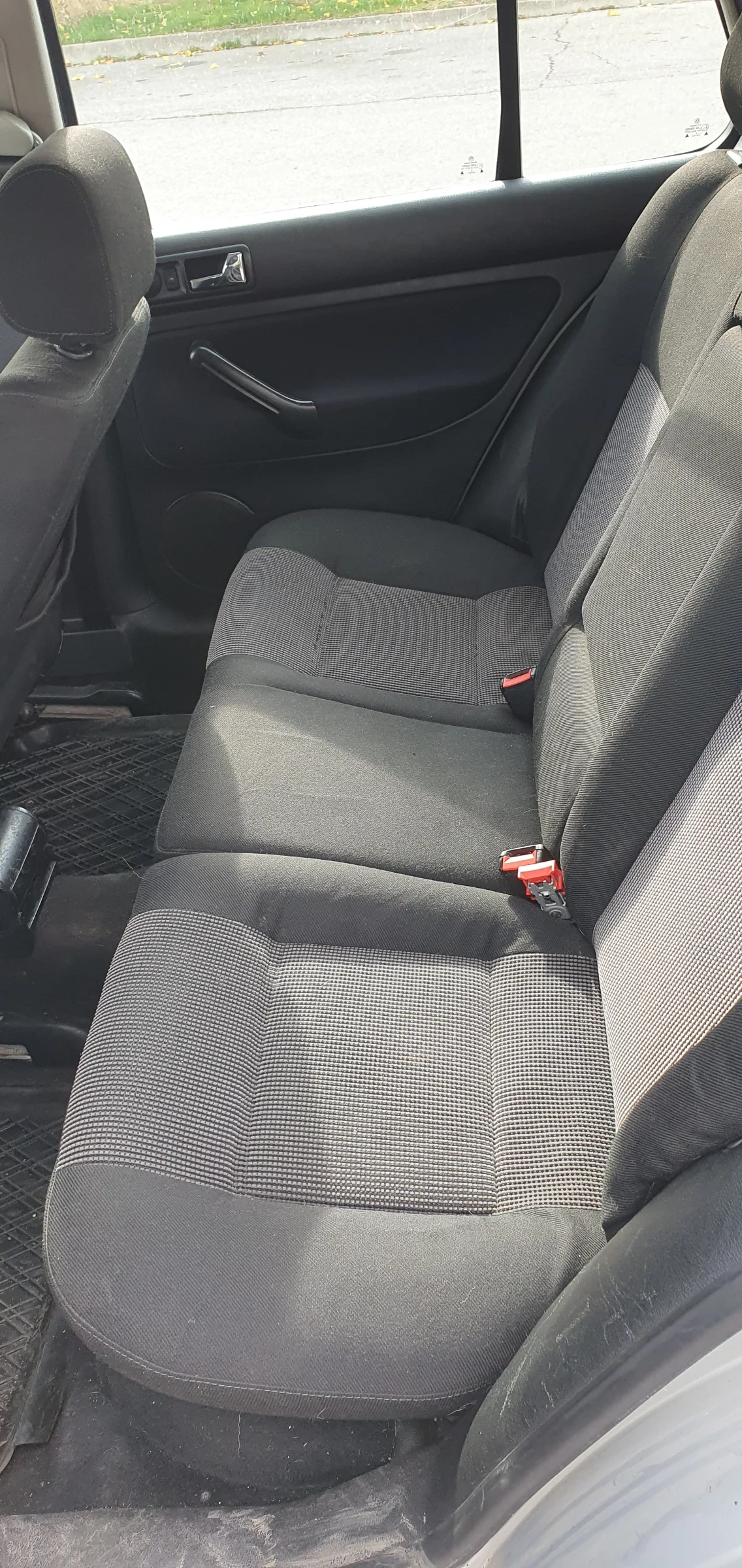 VW Golf 1.6 бензин - изображение 7 | Auto.bg VW Golf 1.6 бензин - изображение 7