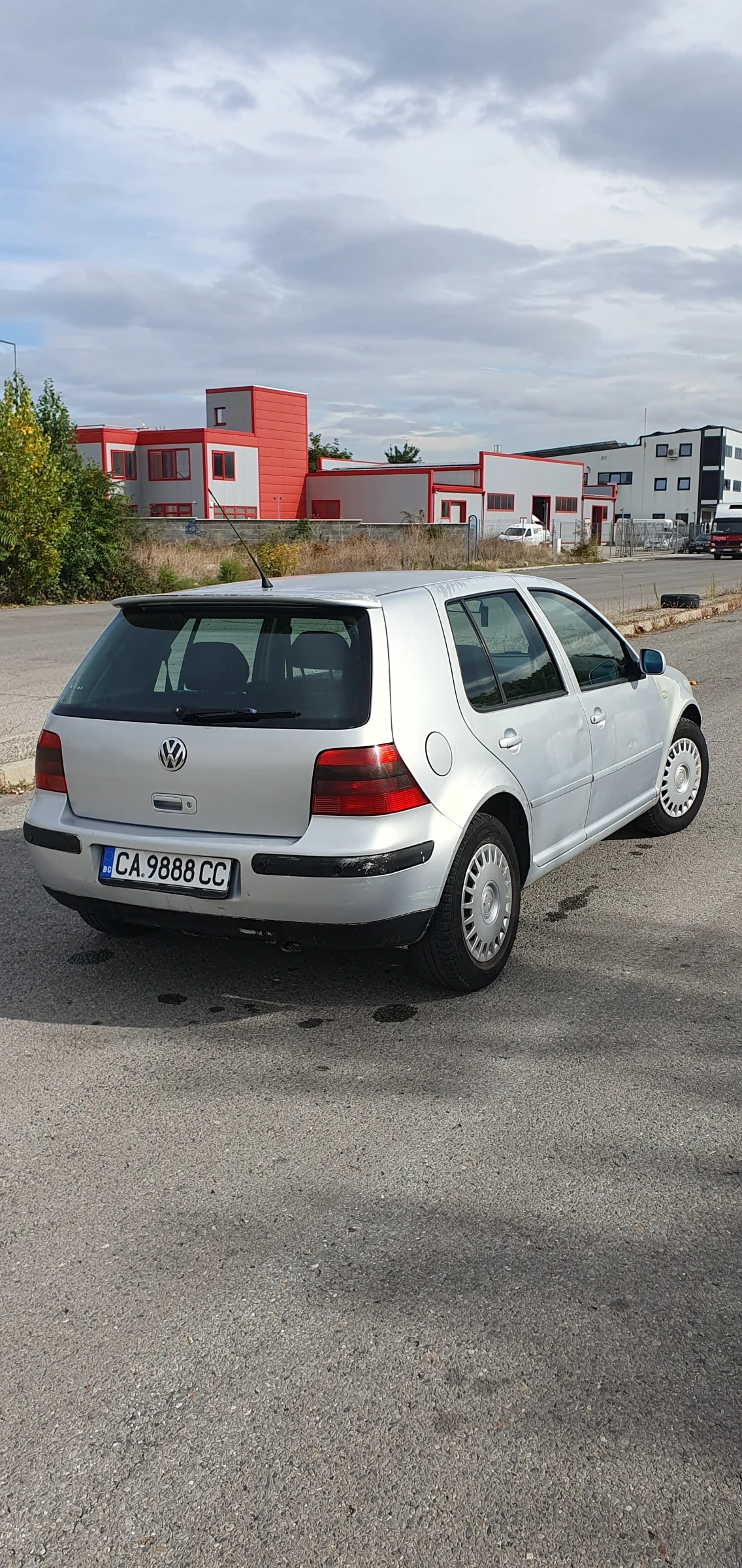 VW Golf 1.6 бензин - изображение 4 | Auto.bg VW Golf 1.6 бензин - изображение 4