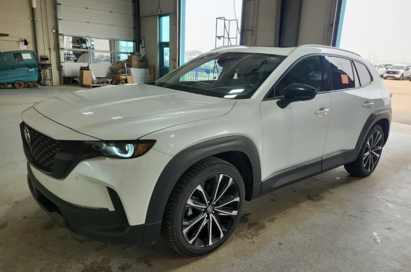 Mazda CX-50 * GT* Обдух* HUD* 360* Pano* BOSE* - 22400 € / 43810.59 лв. - 63548471 1 | Car24.bg Mazda CX-50 * GT* Обдух* HUD* 360* Pano* BOSE* - 22400 € / 43810.59 лв. - 63548471 1