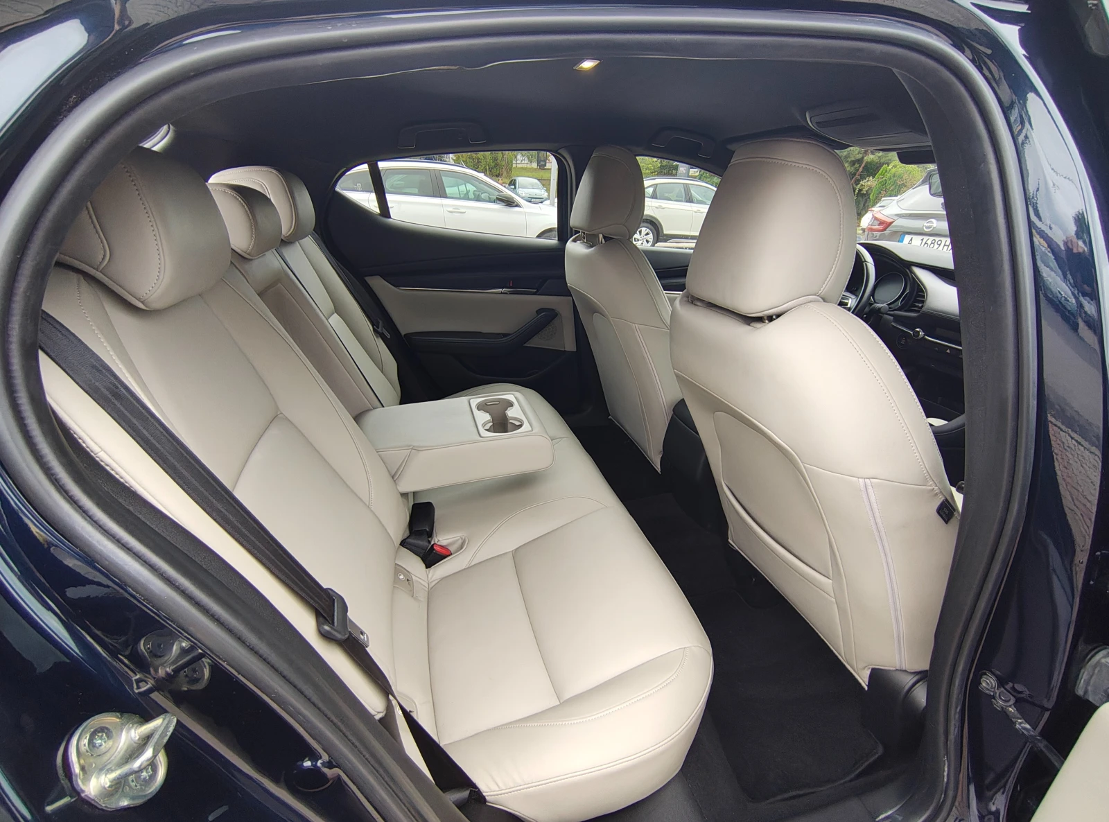 Mazda 3 2.5L SKYACTIV-G - изображение 10 | Auto.bg Mazda 3 2.5L SKYACTIV-G - изображение 10