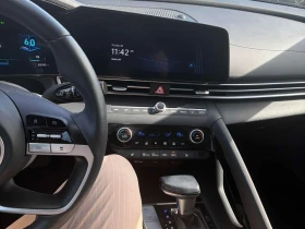 Hyundai Elantra Luxury | CARFAX | ОПЦИЯ ЗА ФИНАНСИРАНЕ | Auto.bg — изображение 9 Hyundai Elantra Luxury | CARFAX | ОПЦИЯ ЗА ФИНАНСИРАНЕ | Auto.bg — изображение 9