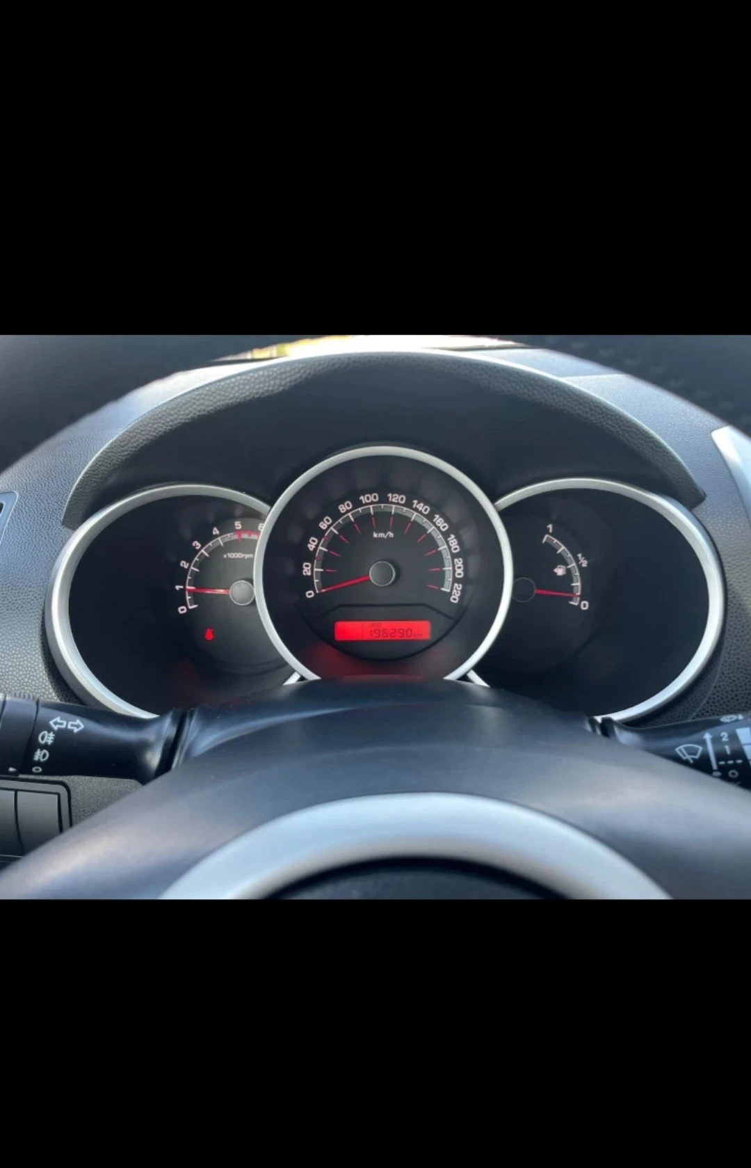 Kia Venga 1.4 CRDI-ПАНОРАМА-РЕАЛНИ КИЛОМЕТРИ-ЕВРО 5 - изображение 6 | Auto.bg Kia Venga 1.4 CRDI-ПАНОРАМА-РЕАЛНИ КИЛОМЕТРИ-ЕВРО 5 - изображение 6