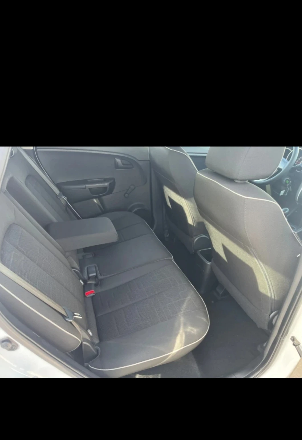 Kia Venga 1.4 CRDI-ПАНОРАМА-РЕАЛНИ КИЛОМЕТРИ-ЕВРО 5 - изображение 10 | Auto.bg Kia Venga 1.4 CRDI-ПАНОРАМА-РЕАЛНИ КИЛОМЕТРИ-ЕВРО 5 - изображение 10