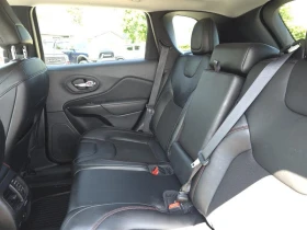 Jeep Cherokee TRAILHAWK 4WD * CARFAX * АвтоКредит* (ЦЕНА ДО БГ) - 18599 € / 36376.48 лв. - 39386042 15 | Car24.bg Jeep Cherokee TRAILHAWK 4WD * CARFAX * АвтоКредит* (ЦЕНА ДО БГ) - 18599 € / 36376.48 лв. - 39386042 15