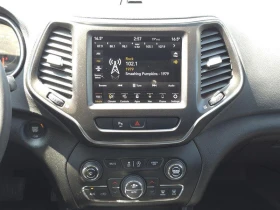 Jeep Cherokee TRAILHAWK 4WD * CARFAX * АвтоКредит* (ЦЕНА ДО БГ) - 18599 € / 36376.48 лв. - 39386042 12 | Car24.bg Jeep Cherokee TRAILHAWK 4WD * CARFAX * АвтоКредит* (ЦЕНА ДО БГ) - 18599 € / 36376.48 лв. - 39386042 12