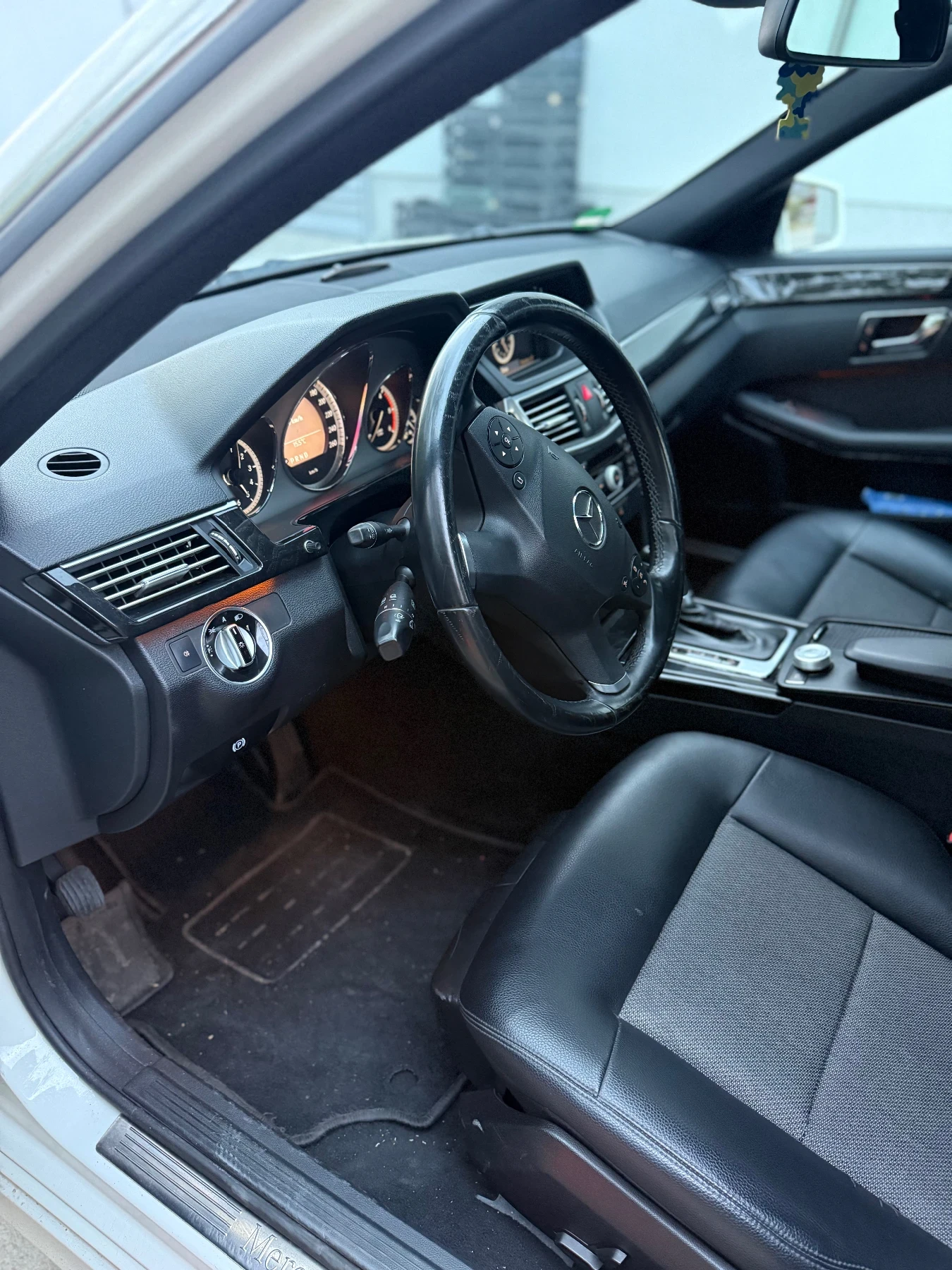 Mercedes-Benz E 220 AVANTGARDE/ BlueEfficiency /2.2 CDI  - изображение 10 | Auto.bg Mercedes-Benz E 220 AVANTGARDE/ BlueEfficiency /2.2 CDI  - изображение 10