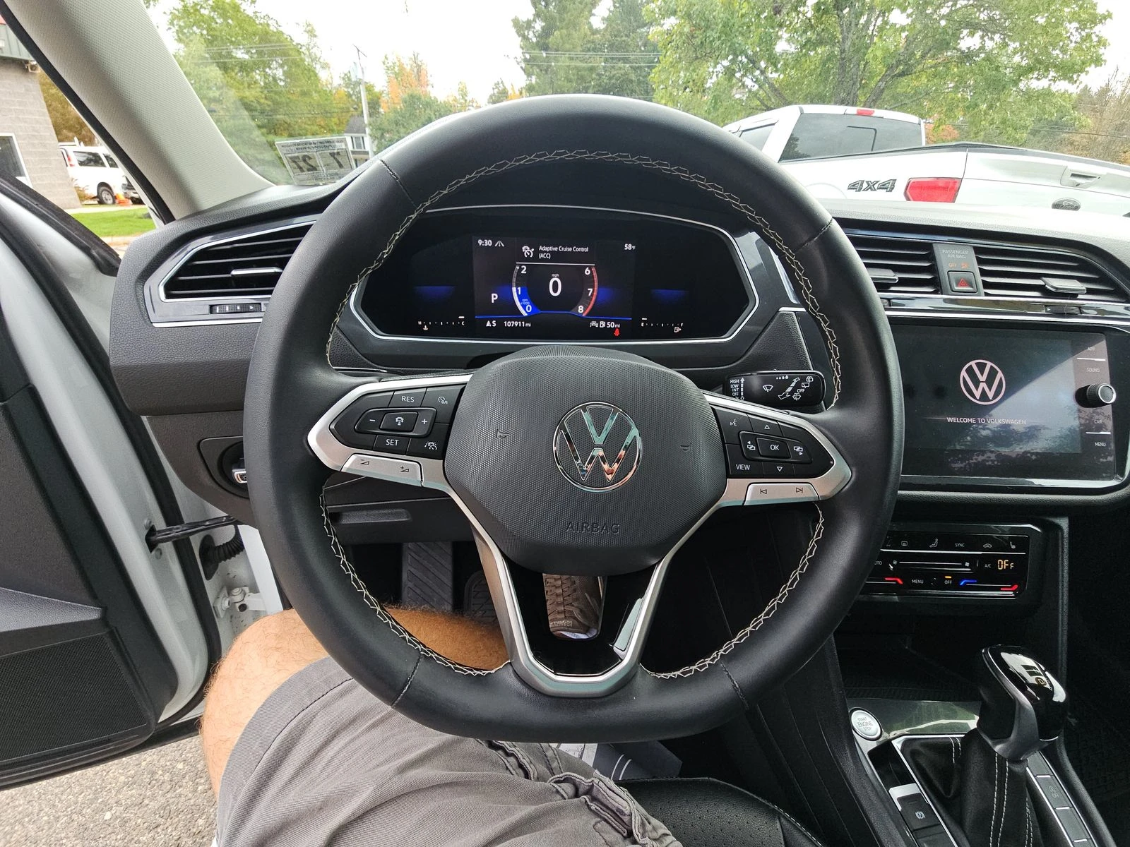 VW Tiguan 4motion* Пано* 360* Кожа* Digital - изображение 9 | Auto.bg VW Tiguan 4motion* Пано* 360* Кожа* Digital - изображение 9