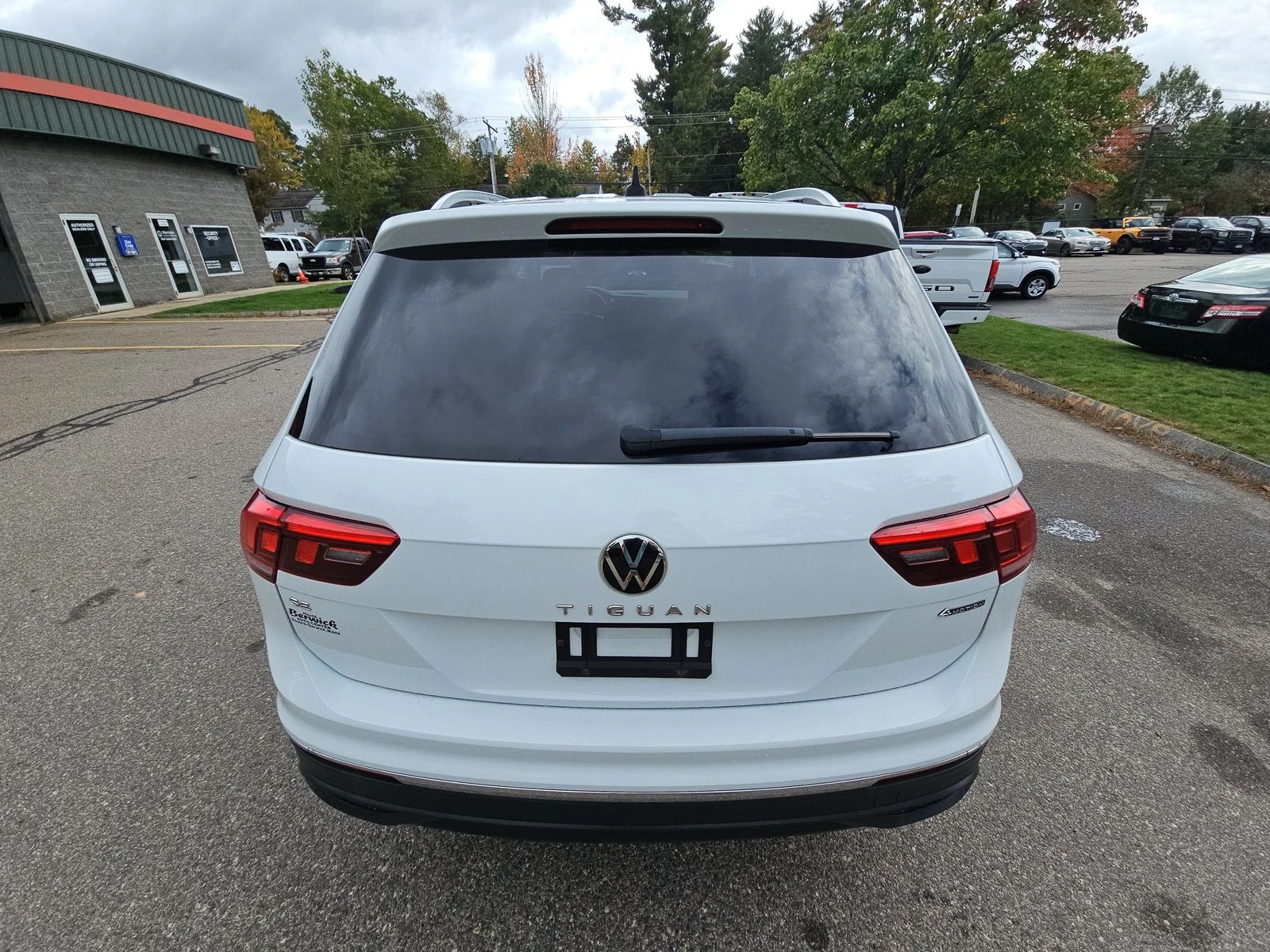 VW Tiguan 4motion* Пано* 360* Кожа* Digital - изображение 5 | Auto.bg VW Tiguan 4motion* Пано* 360* Кожа* Digital - изображение 5