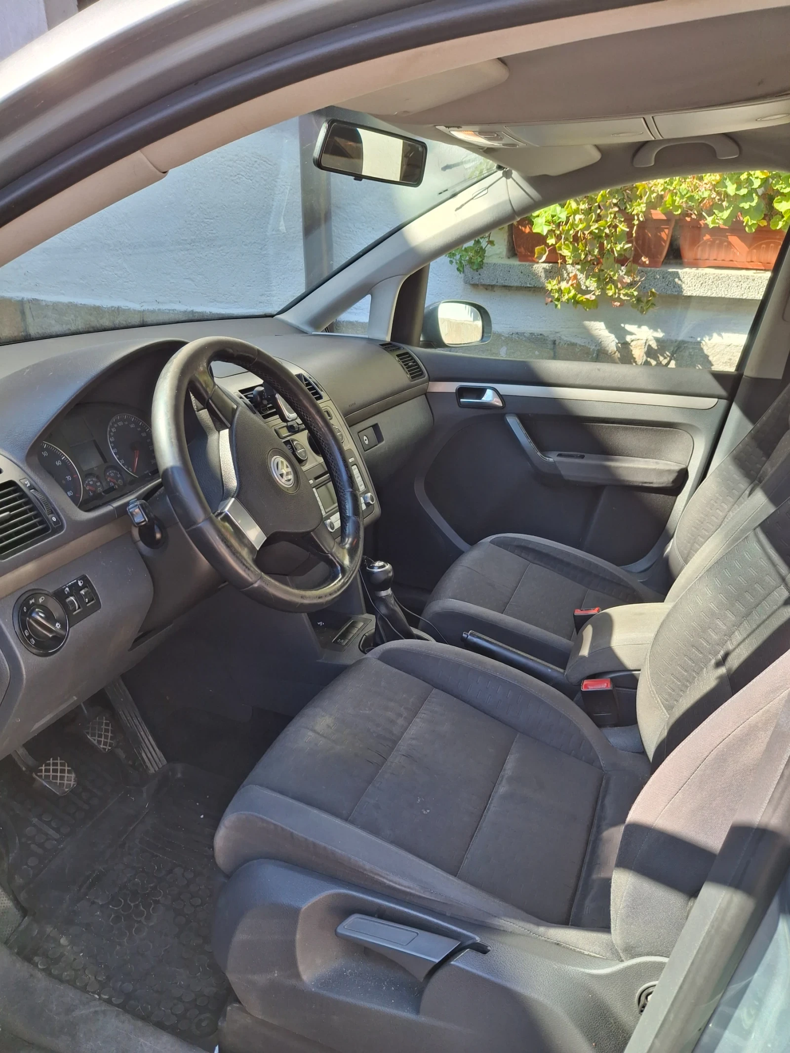 VW Touran  - изображение 7 | Auto.bg VW Touran  - изображение 7